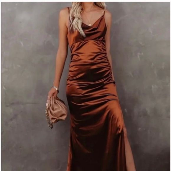 VICI Brown gown size small - Picture 5 of 6